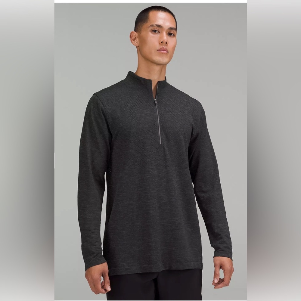 LuluLemon Men’s Quarter Zip Grey-Black
